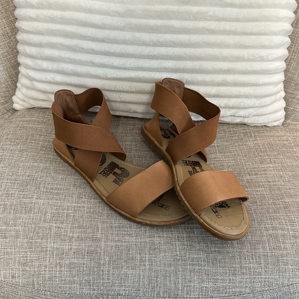 Sorel Women's Size 7.5 Ella Camel / Tan Leather Strappy Sandals